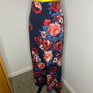 NWT Agnes & Dora Floral Side Slit Maxi Skirt